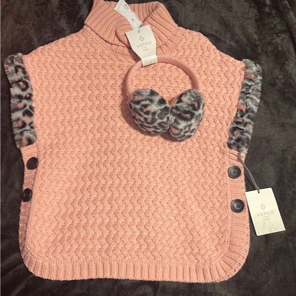 Girls Sweater poncho sets - Picture 2 of 11